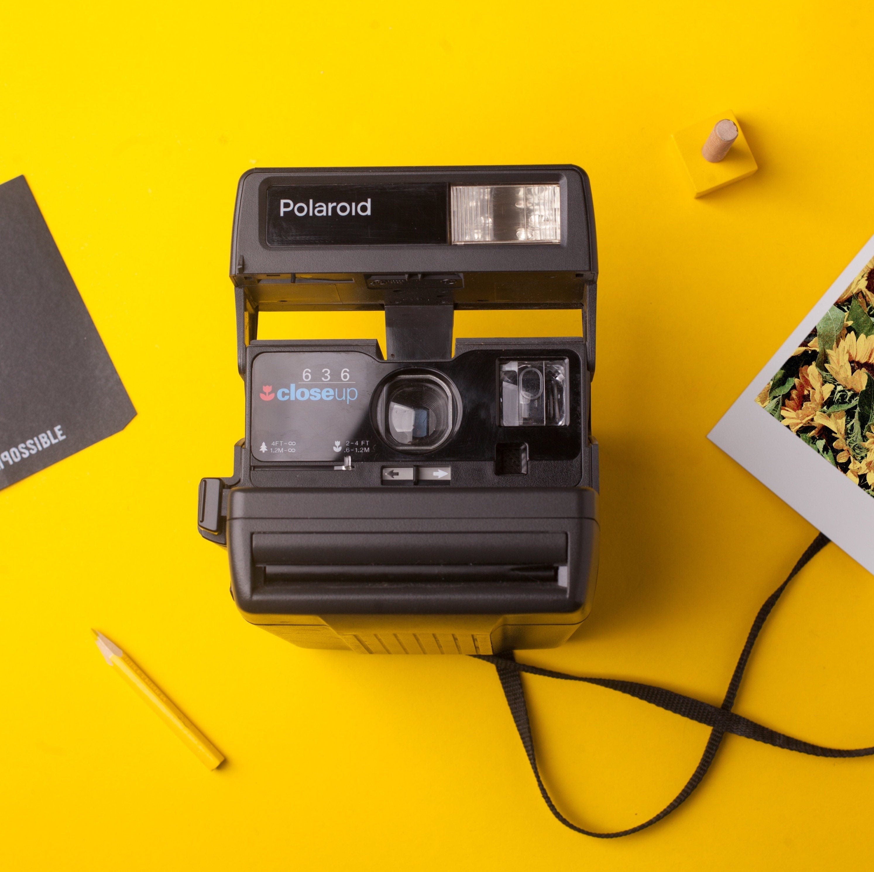 Polaroid One Step Close Up 636 Vintage Instant Camera – Capture Memori