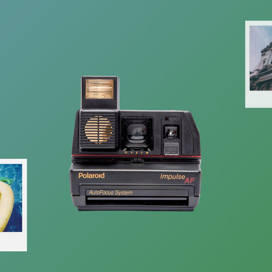 Vintage Polaroid Impulse Autofokus AF Sofortbildkamera in klassischem Schwarz