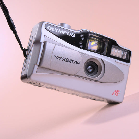 Нове надходження! Вінтажна плівкова фотокамера Olympus Trip XB41AF – повністю функціональна, класична наведи й знімай для любителів миттєвої зйомки