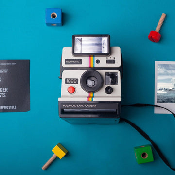 Vintage polaroid onestep classic white rainbow stripe 1000 - культова миттєва камера з підключенням до логотипу Instagram - плівка sx-70