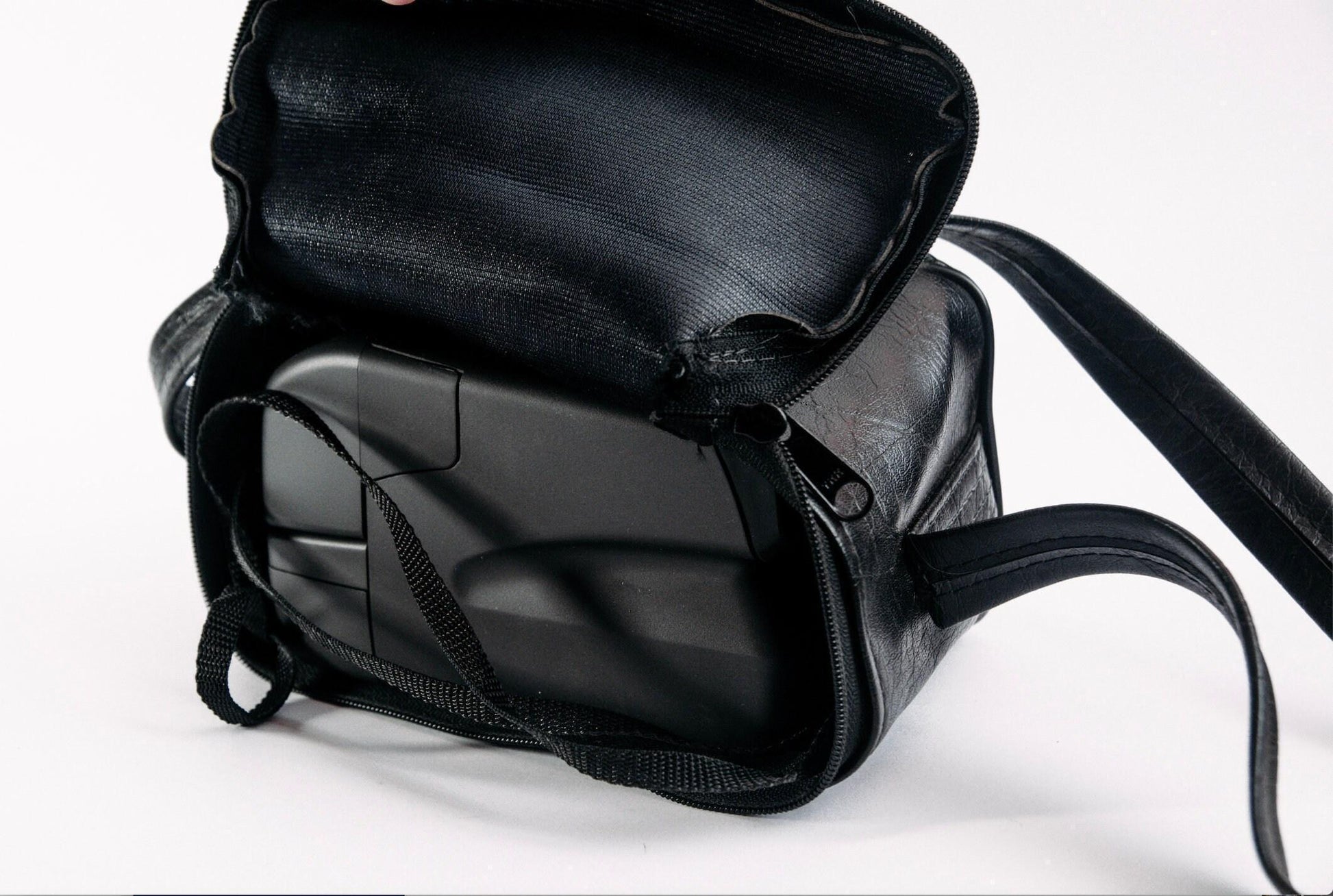 Leather bag for polaroid 600 camera - vintage style case for 600 type instant cameras, protective carrying case, photographer gift - Vintage Polaroid Instant Cameras