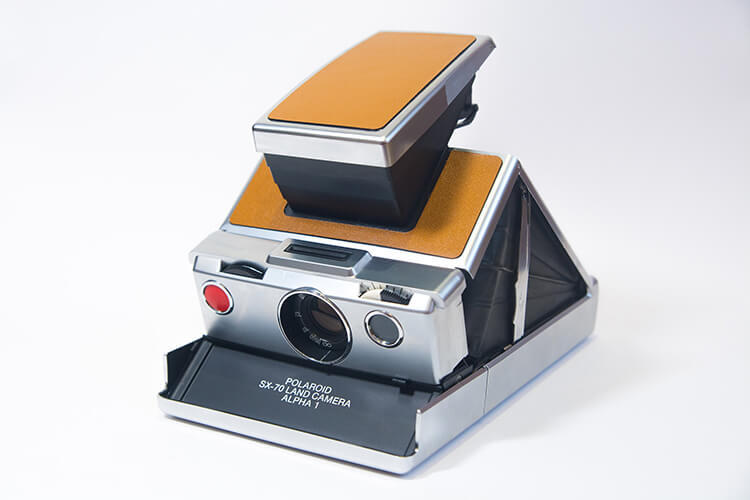 大流行中！ フィルムカメラ POLAROID SX-70 LAND CAMERA フィルム ...