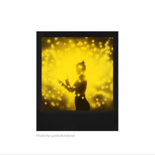 Load image into Gallery viewer, Polaroid Black &amp; Yellow 600 Film – Duochrome Edition